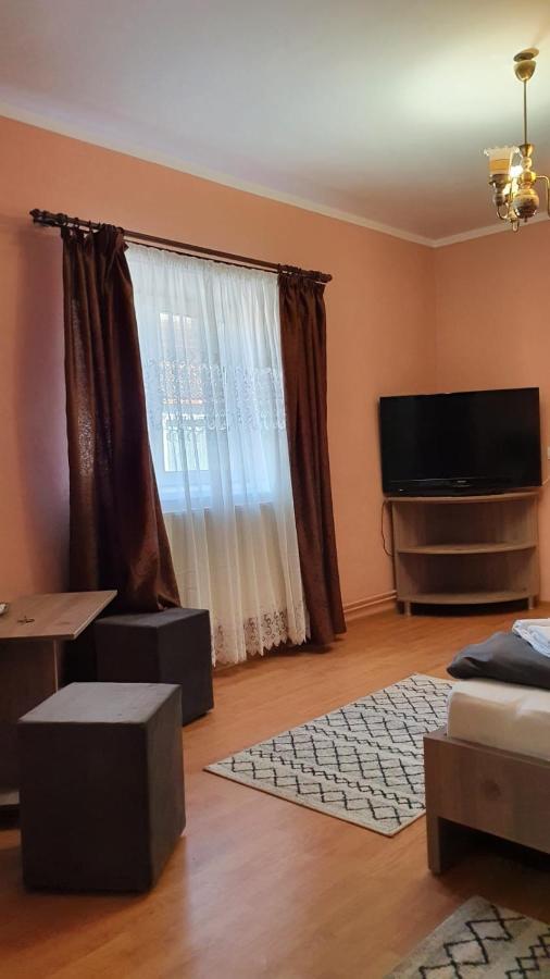 Affittacamere La Mosu-n Retezat Nucsoara  Esterno foto
